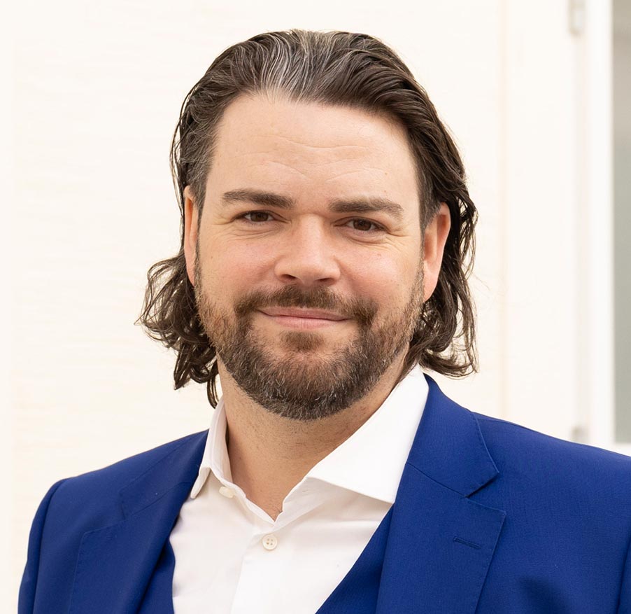 bernhard riha